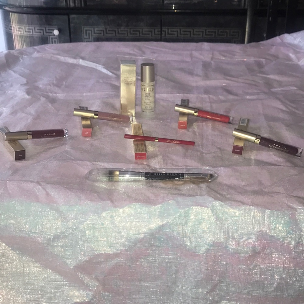 Full-sized Stila Lot